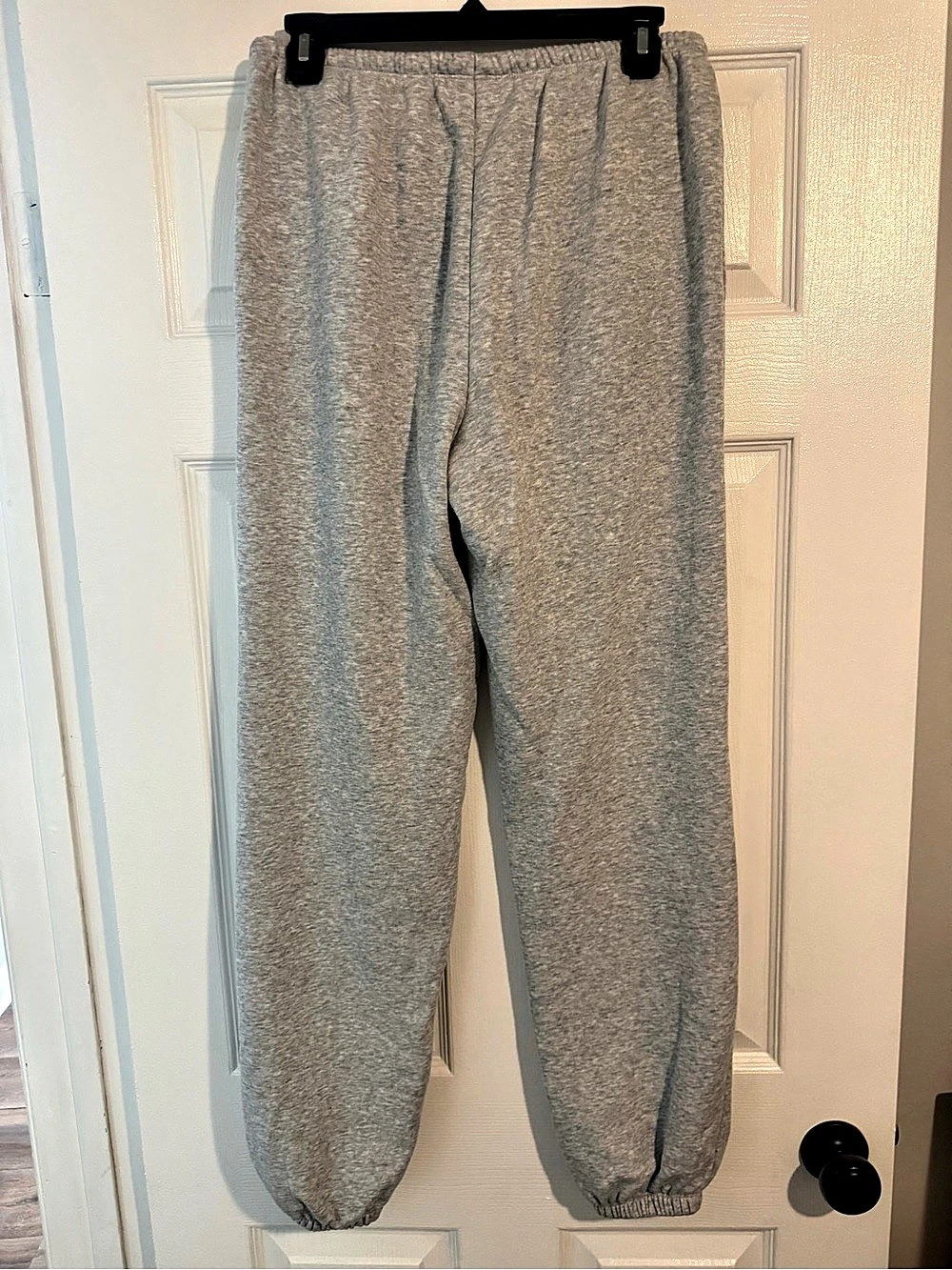 No Boundaries women’s Gray Jogger Pants Size Small Like New